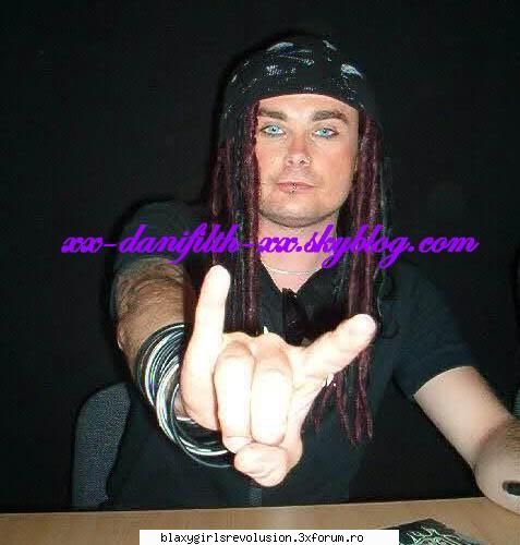 cradle filth sii iubirea vietii mele dani
