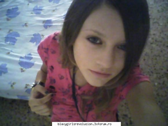 me..lory scz niki mai avut timp intru mess ......ji atat mai putzin forum !!!va dau pozik scz