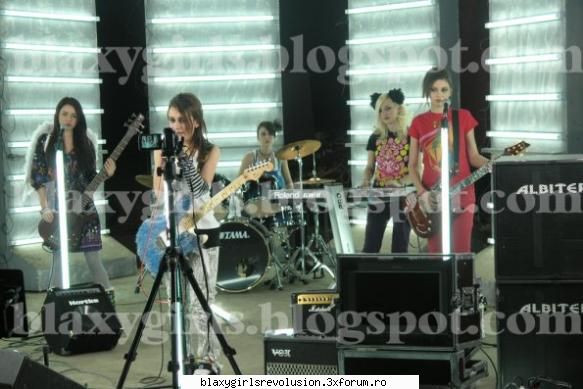 :nebun: dear mama photoshoot