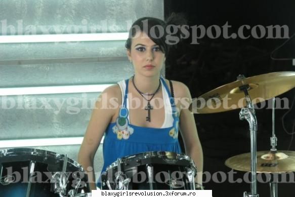 :nebun: dear mama photoshoot